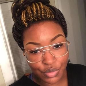 Meet your Posher, Erika